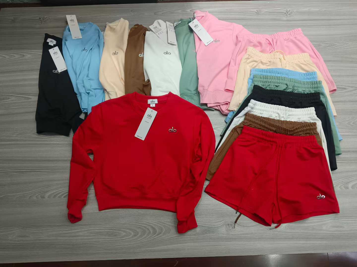 A L O Crewneck/Shorts Summer Sets