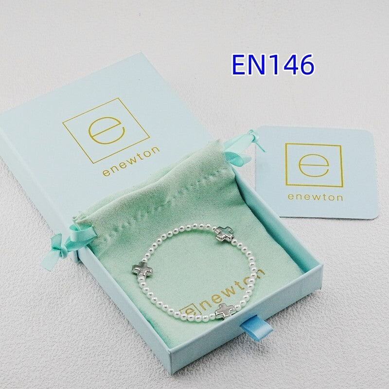 EN146 Single Pearl Bracelets