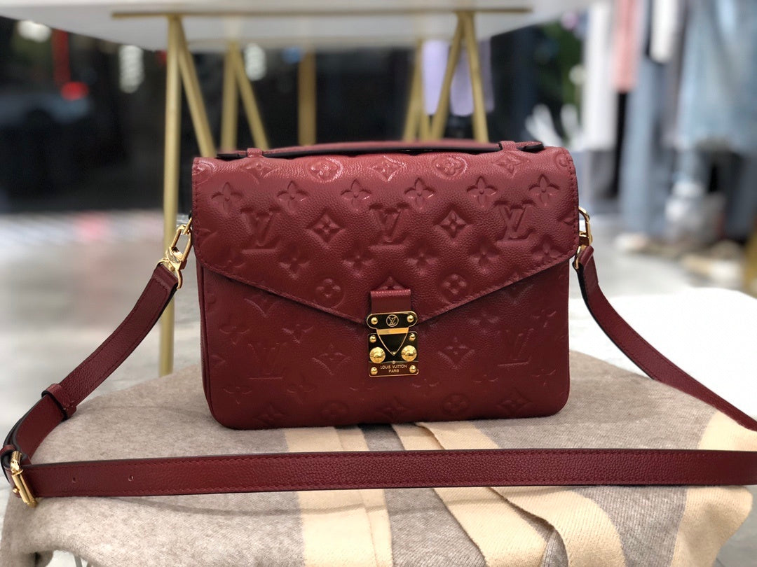 D E A L ๐ - Monogram Fall Signature Snap Bags