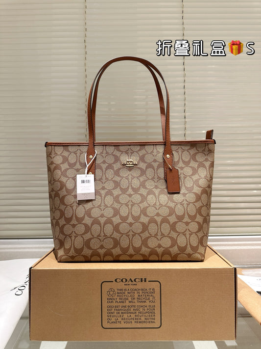 Signature C Carryalls