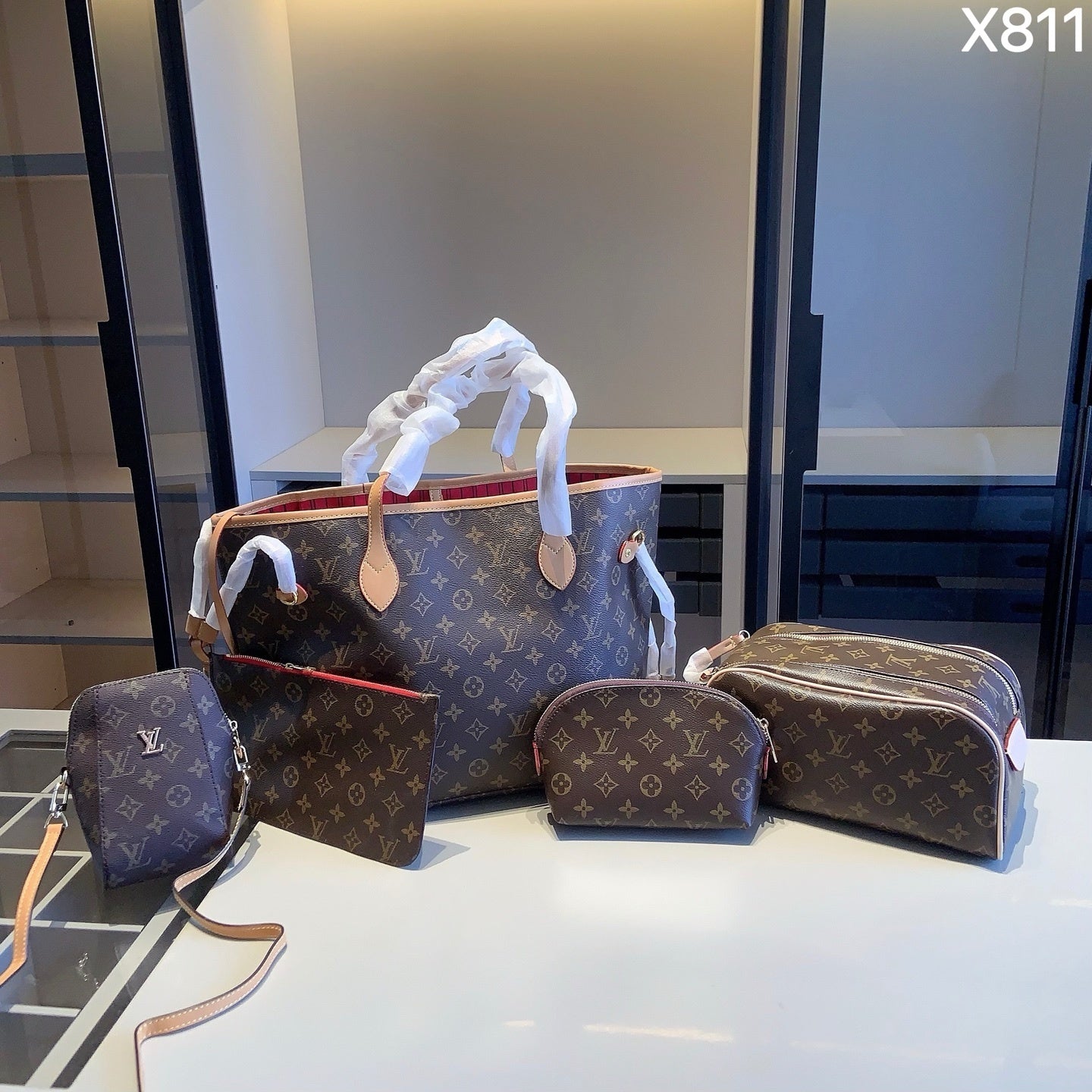 FLASH SALE 🎊 - Brown Carryall & Accessories Combination Set