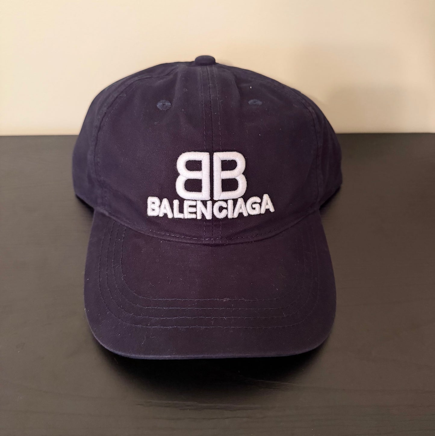 B B Black/White Baseball Cap