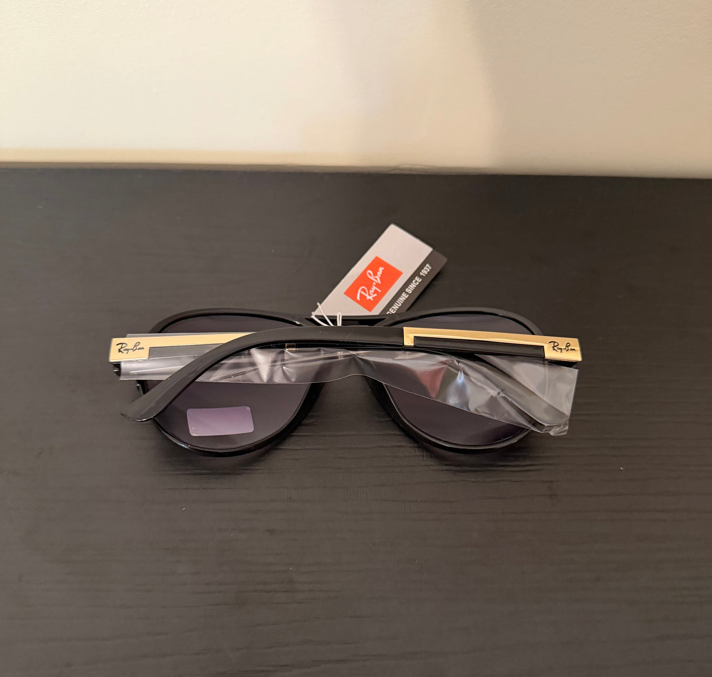 Ray Black/Gold Classic Aviator Sunnies