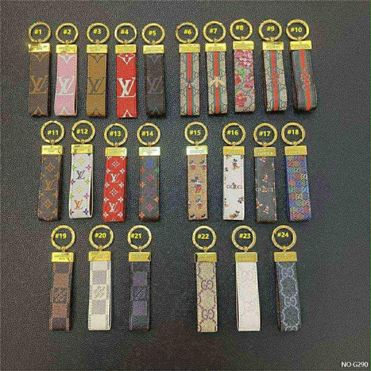 SALE 🎊 - Mini Keychains