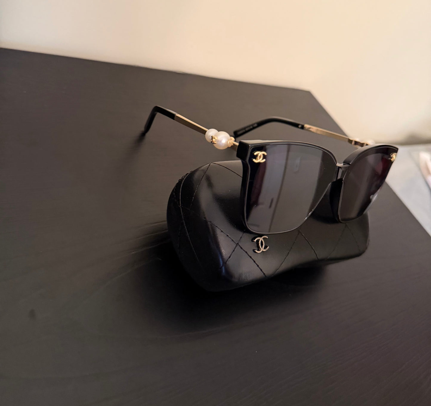 Double C Black/Gold Pearl Sunnies