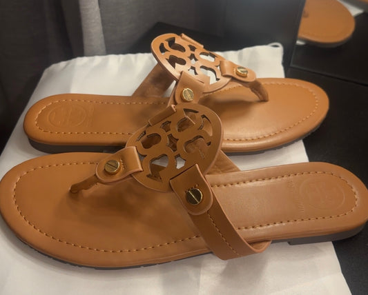 Brown T B Sandals (38 - Women’s 7)
