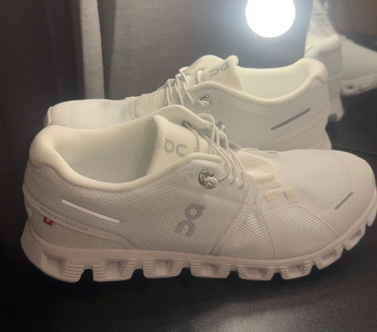 ☁️ Motion Sneakers - ALL WHITE / EUR40