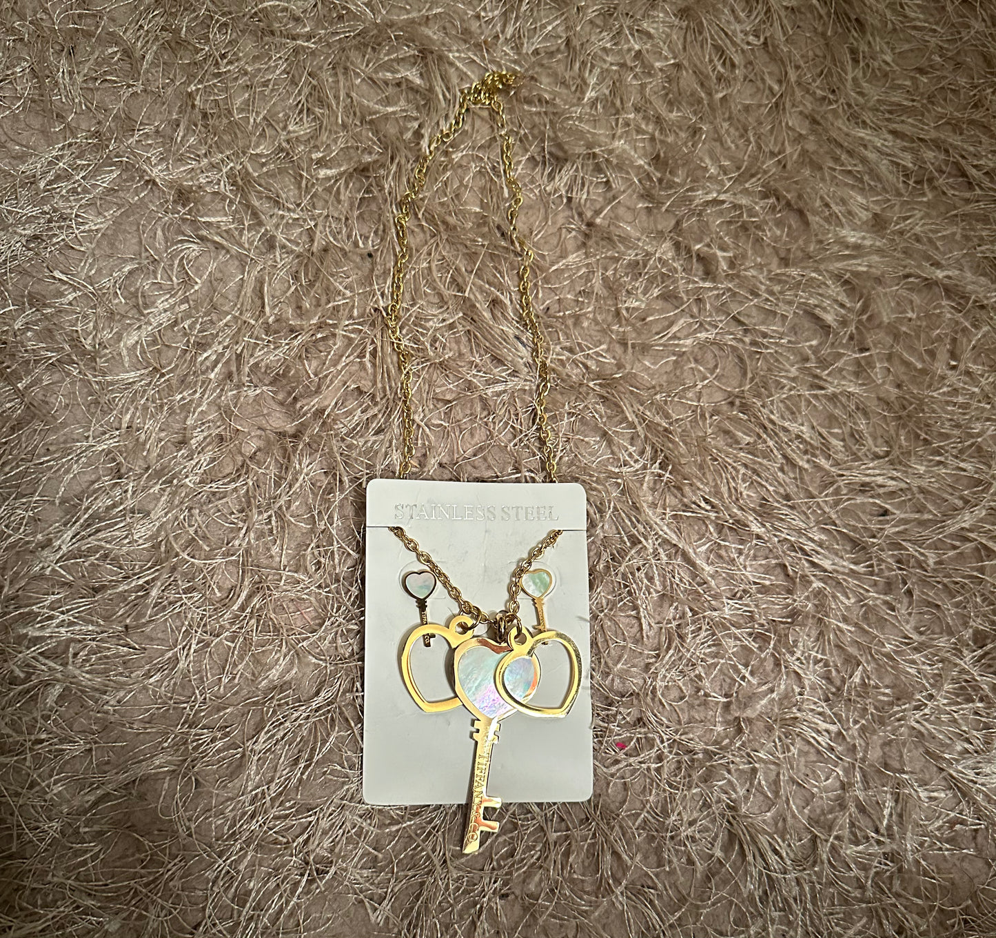 Tiff Gold Key/Hearts Necklace/Earring Set