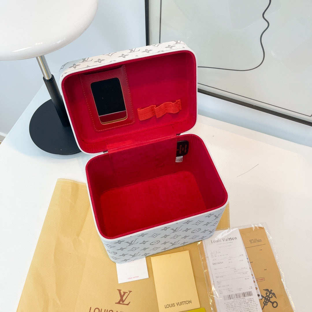 BF - Monogram Hard Makeup Boxes