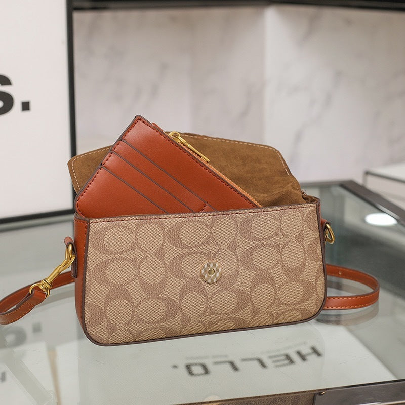 BF - Signature C Snap Wallet Bags