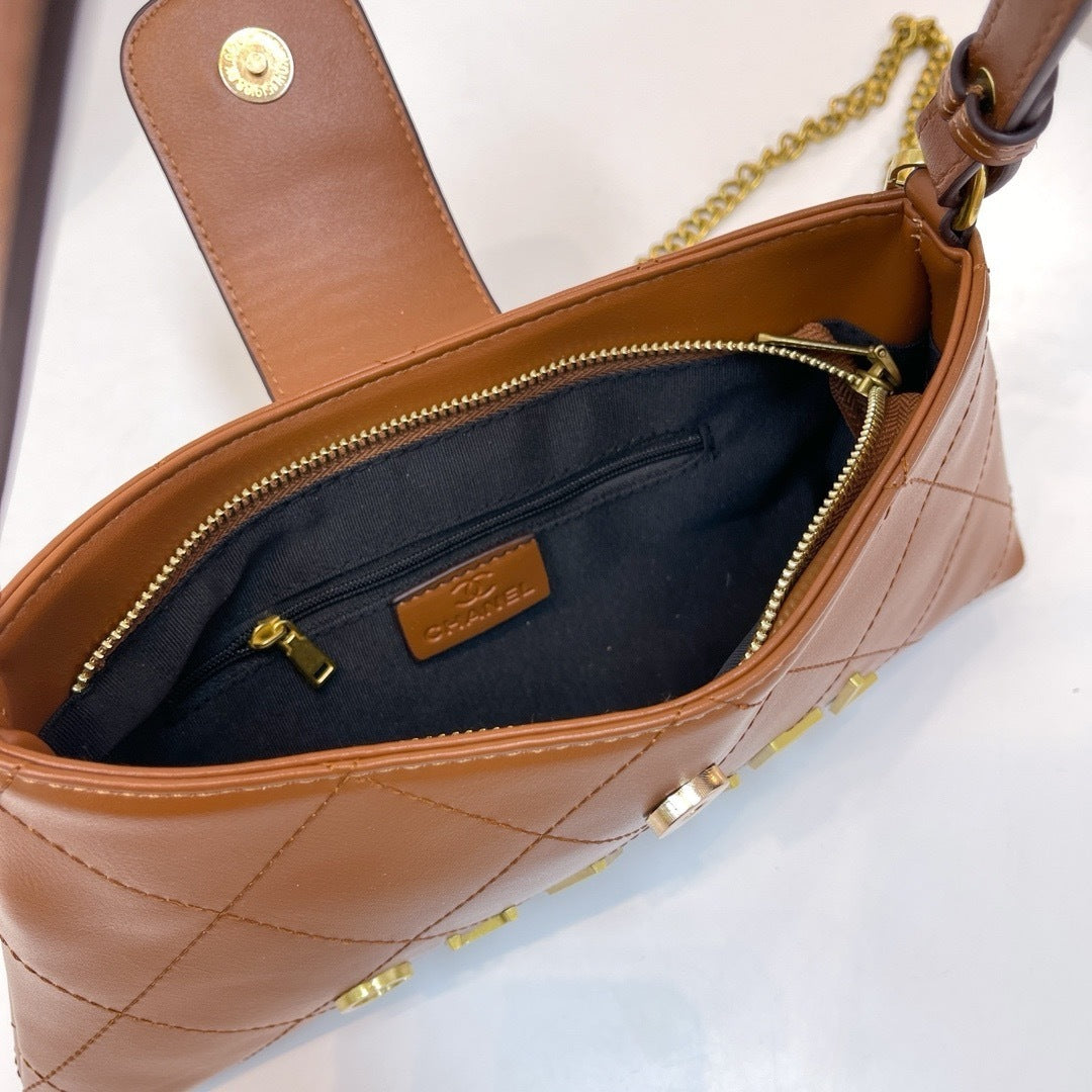 BF - Double C Luna Shoulder Bags