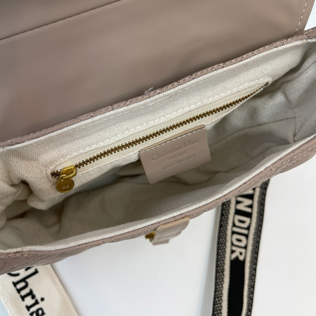 BF - 💿 Quilted Curve Saddle Bags