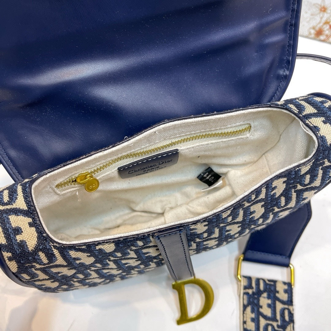 BF - 💿 Full Monogram Curve Saddle Bags