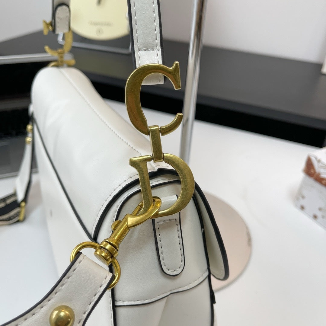 BF - 💿 Curve Saddle Bags (Gold Hardware)