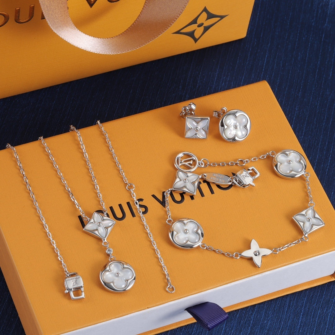 Monogram White Pearl Jewelry Sets