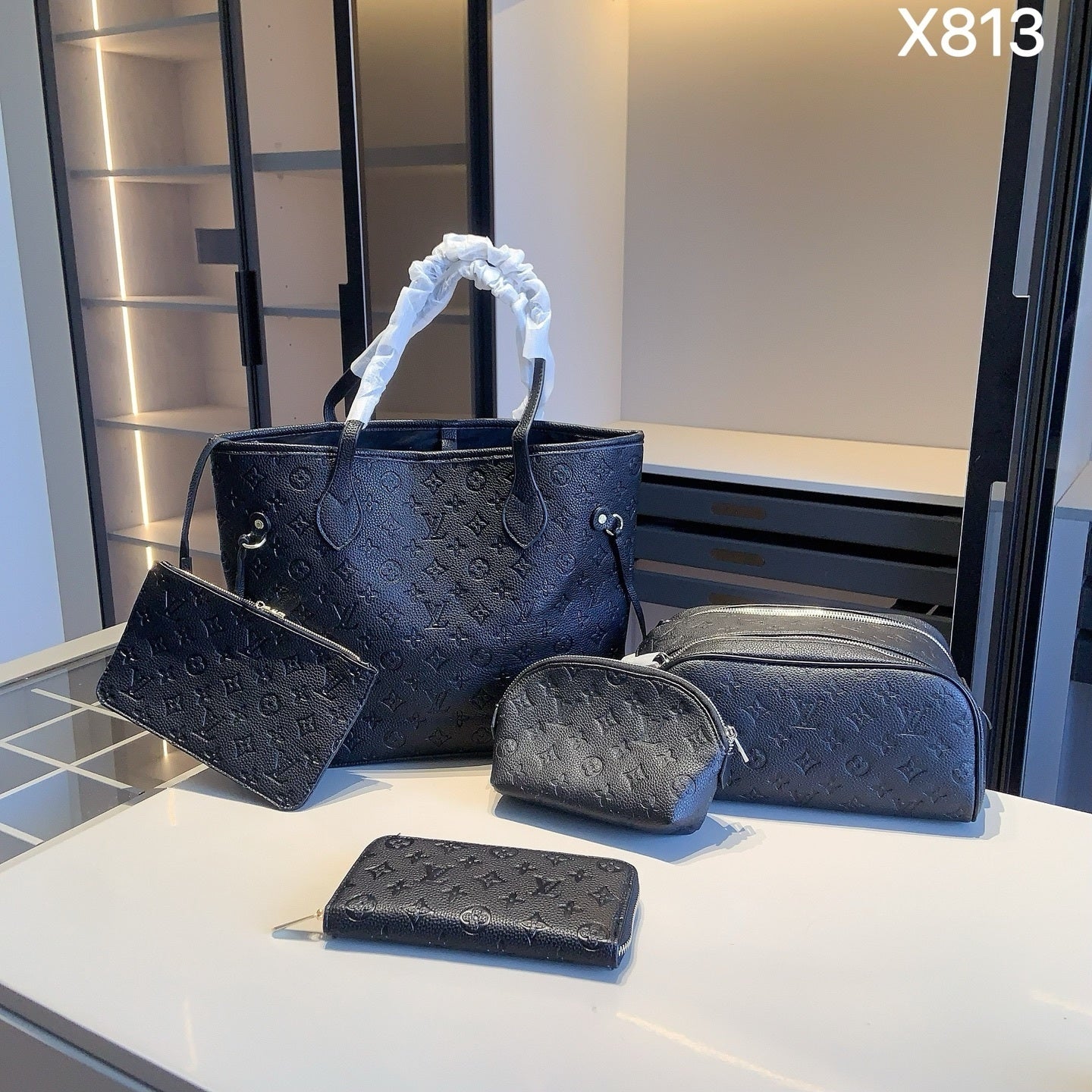 FLASH SALE 🎊 - Black Carryall & Accessories Combination Set