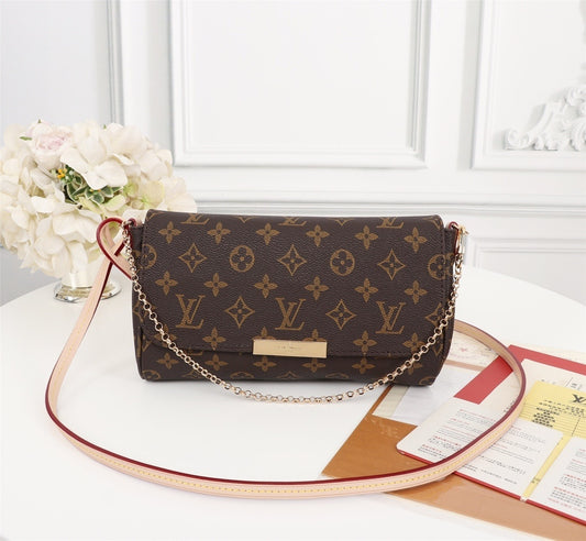 Monogram Fav Shoulder Bags