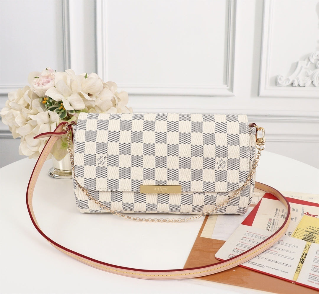 Monogram Fav Shoulder Bags