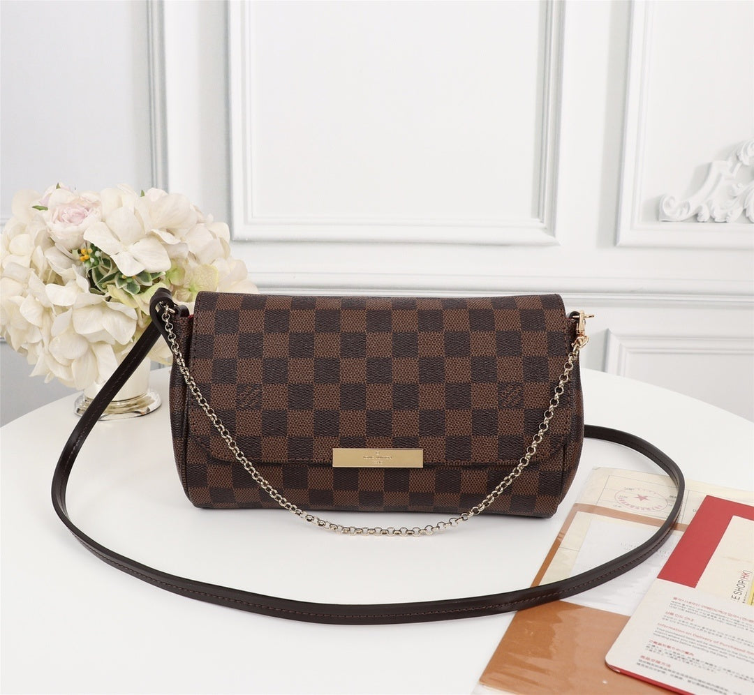 Monogram Fav Shoulder Bags