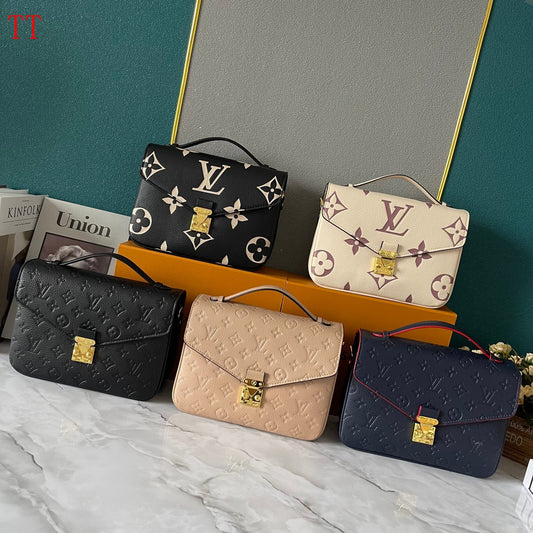 Signature Snap Bags