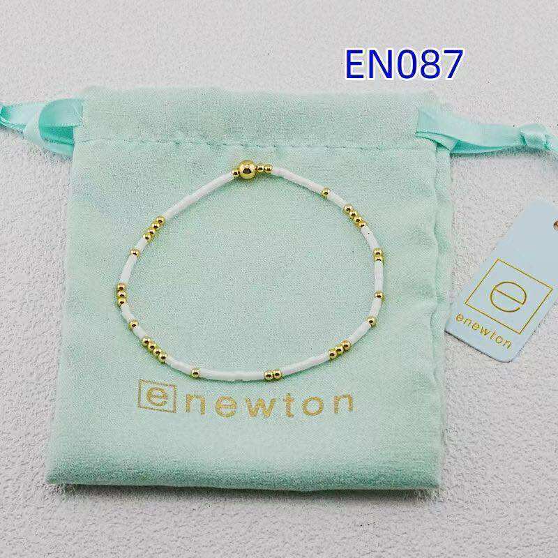EN087 Single White Bracelet