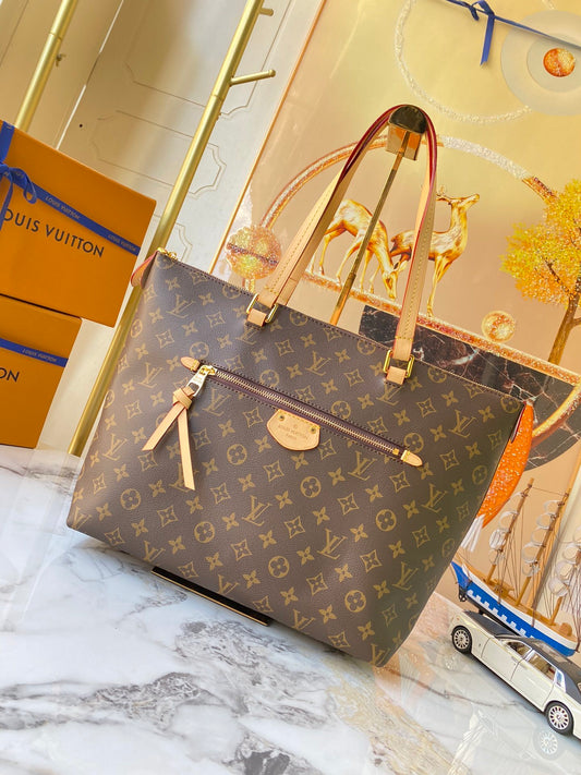 Monogram Carryall Zip Shoulder Bags