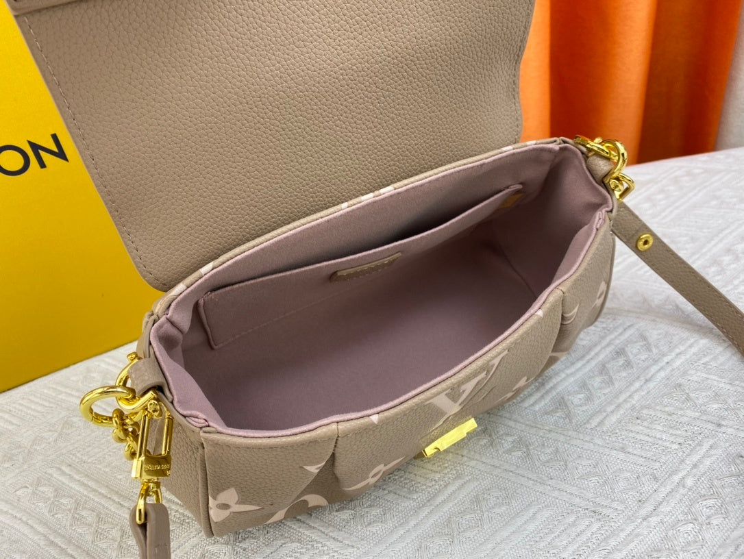 Monogram Fav Snap Bags
