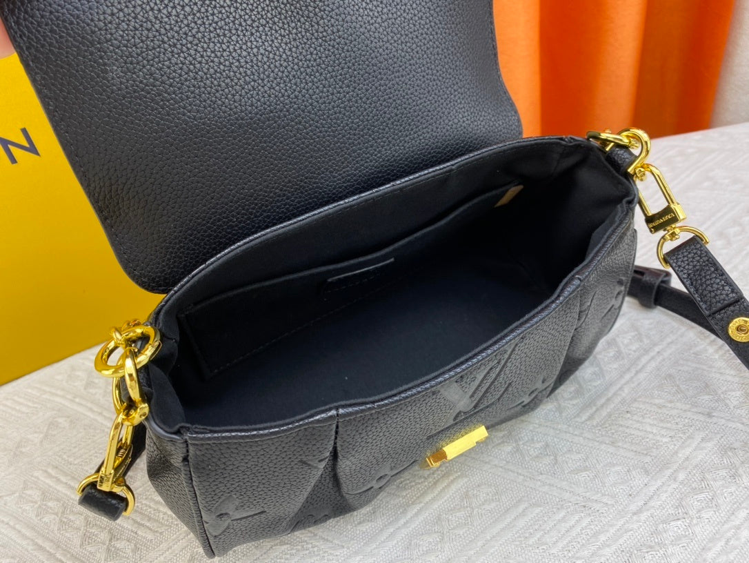 Monogram Fav Snap Bags